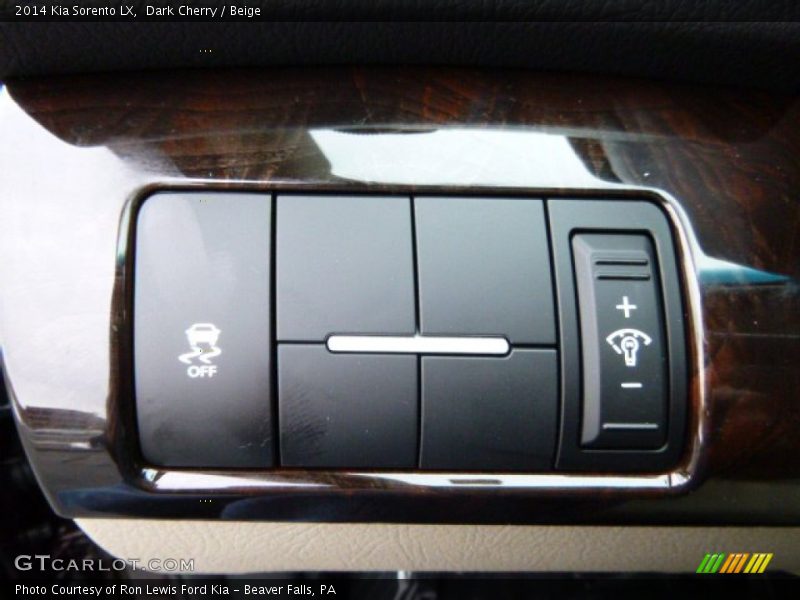 Dark Cherry / Beige 2014 Kia Sorento LX