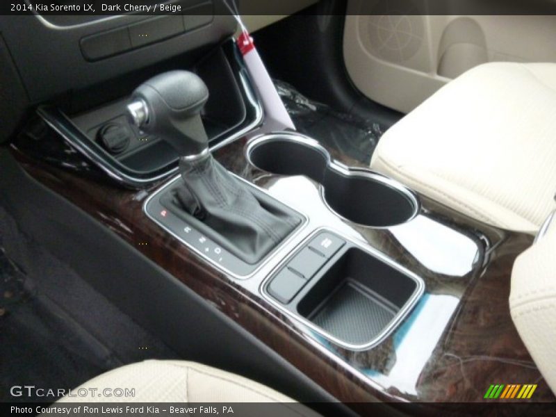 Dark Cherry / Beige 2014 Kia Sorento LX