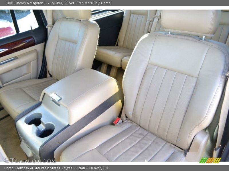 Silver Birch Metallic / Camel 2006 Lincoln Navigator Luxury 4x4