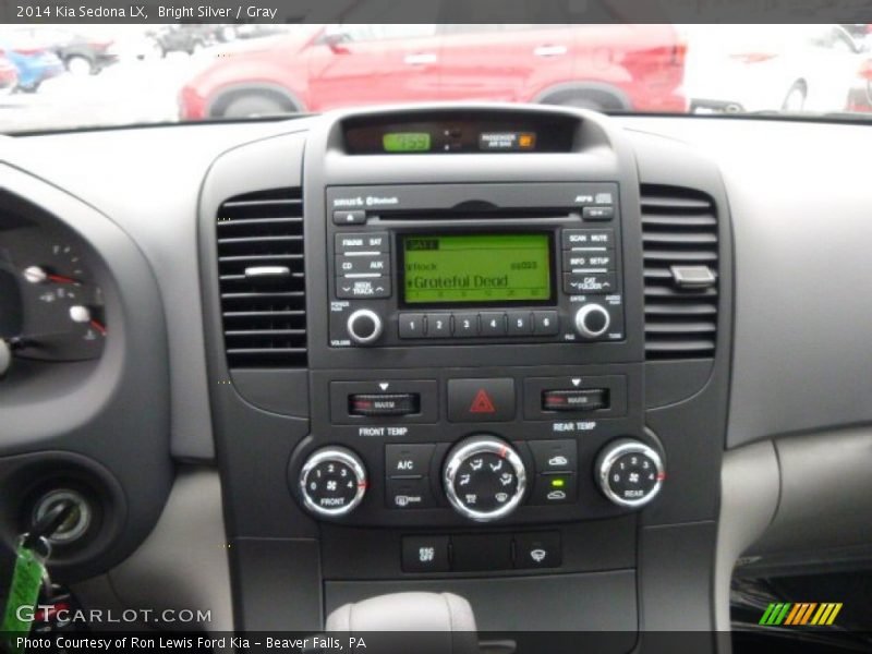 Bright Silver / Gray 2014 Kia Sedona LX