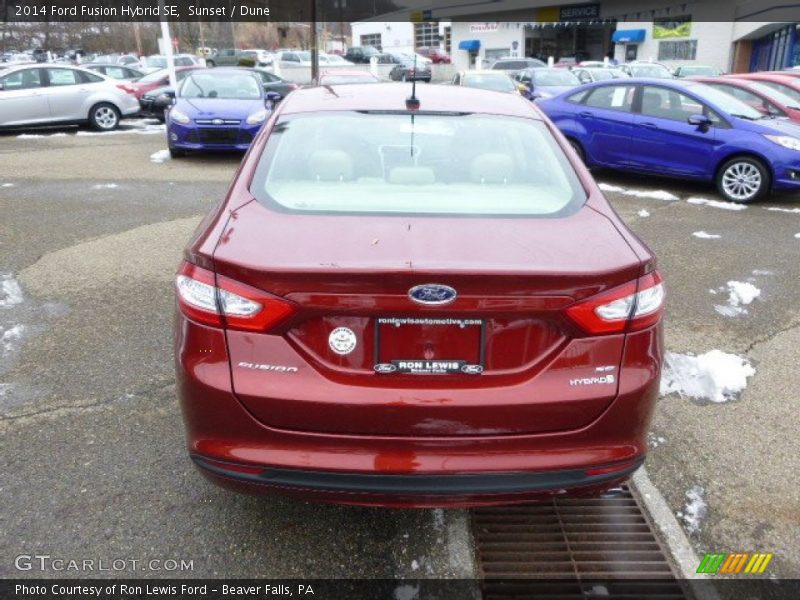 Sunset / Dune 2014 Ford Fusion Hybrid SE