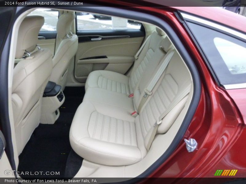 Sunset / Dune 2014 Ford Fusion Hybrid SE
