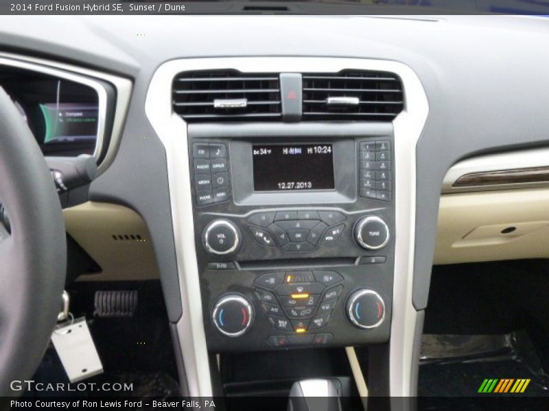Sunset / Dune 2014 Ford Fusion Hybrid SE