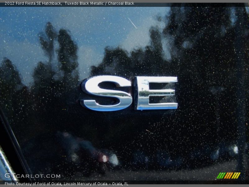 Tuxedo Black Metallic / Charcoal Black 2012 Ford Fiesta SE Hatchback