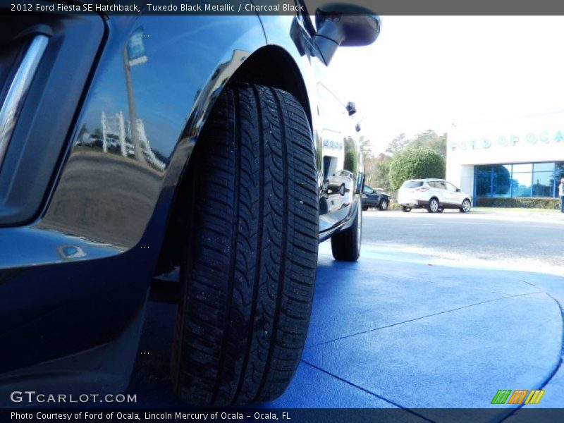 Tuxedo Black Metallic / Charcoal Black 2012 Ford Fiesta SE Hatchback