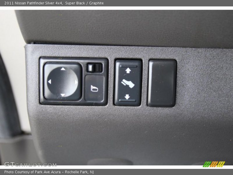 Super Black / Graphite 2011 Nissan Pathfinder Silver 4x4