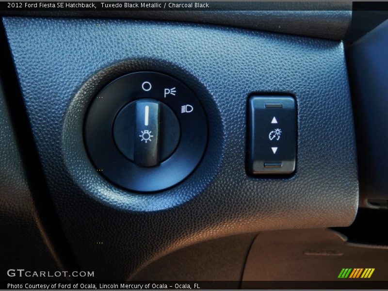 Tuxedo Black Metallic / Charcoal Black 2012 Ford Fiesta SE Hatchback