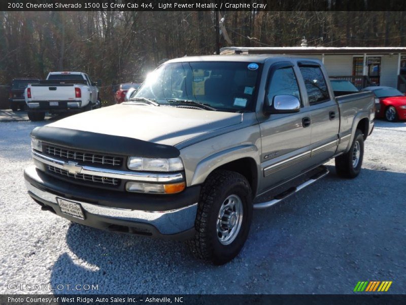 Light Pewter Metallic / Graphite Gray 2002 Chevrolet Silverado 1500 LS Crew Cab 4x4