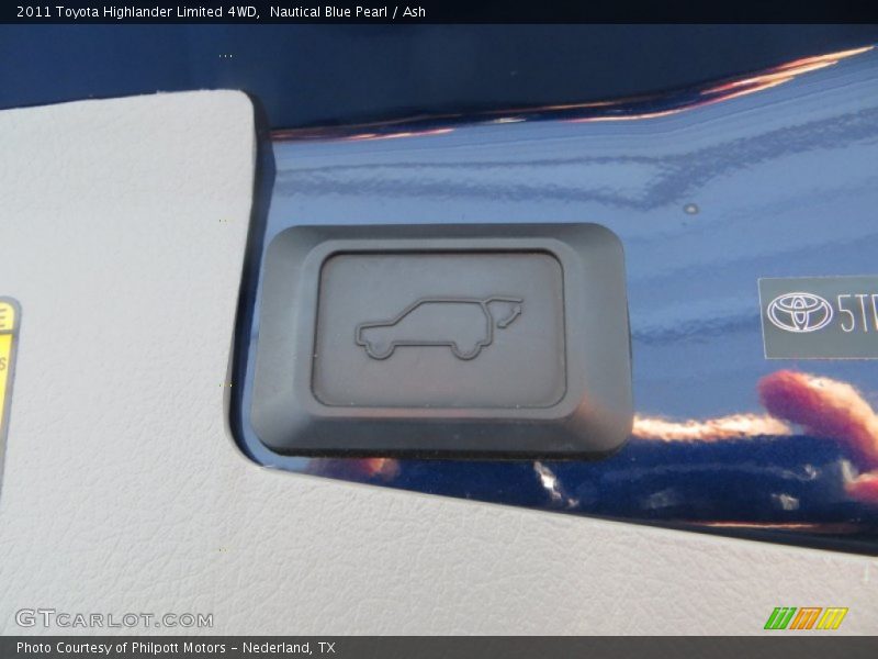 Nautical Blue Pearl / Ash 2011 Toyota Highlander Limited 4WD