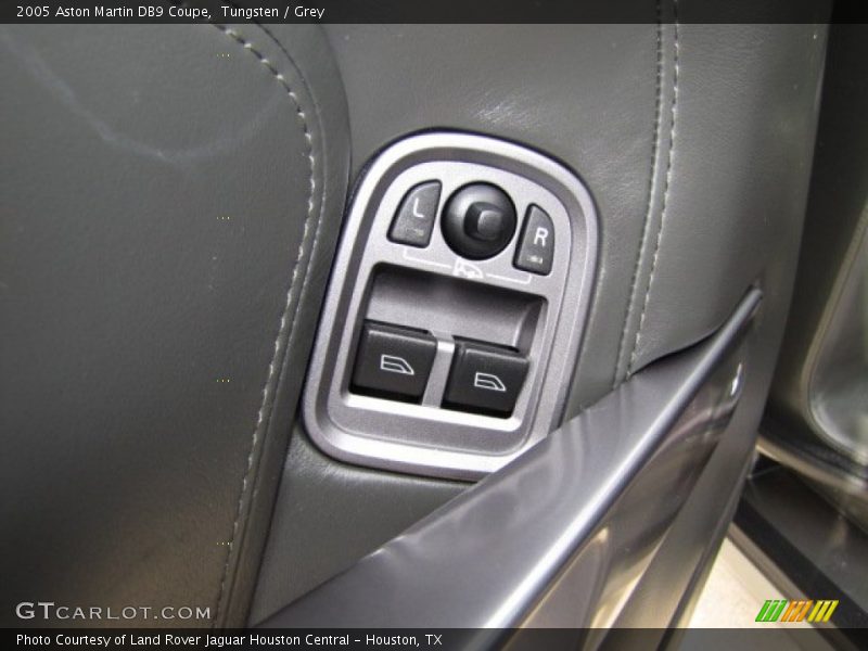 Controls of 2005 DB9 Coupe