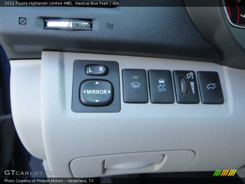 Nautical Blue Pearl / Ash 2011 Toyota Highlander Limited 4WD