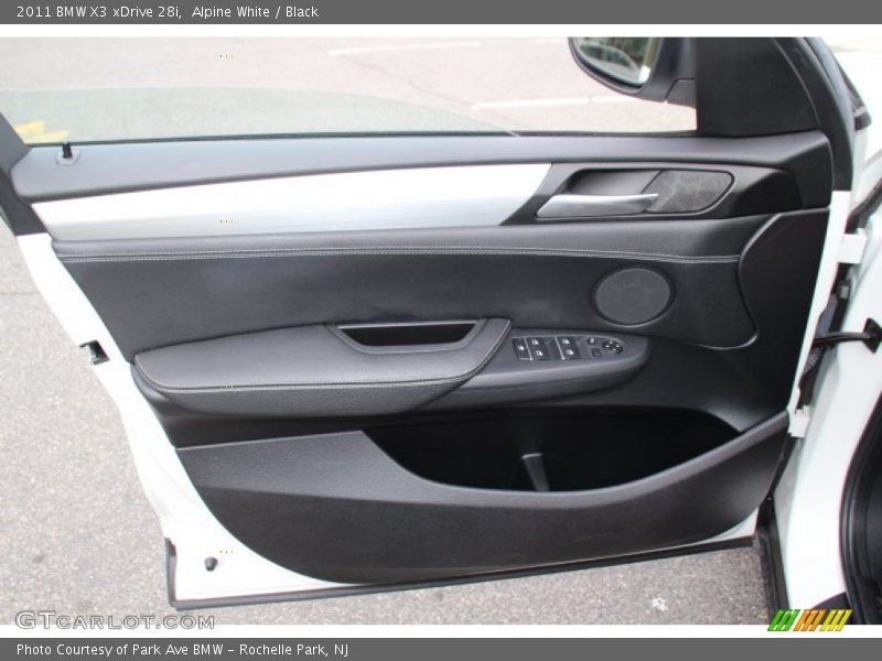 Alpine White / Black 2011 BMW X3 xDrive 28i