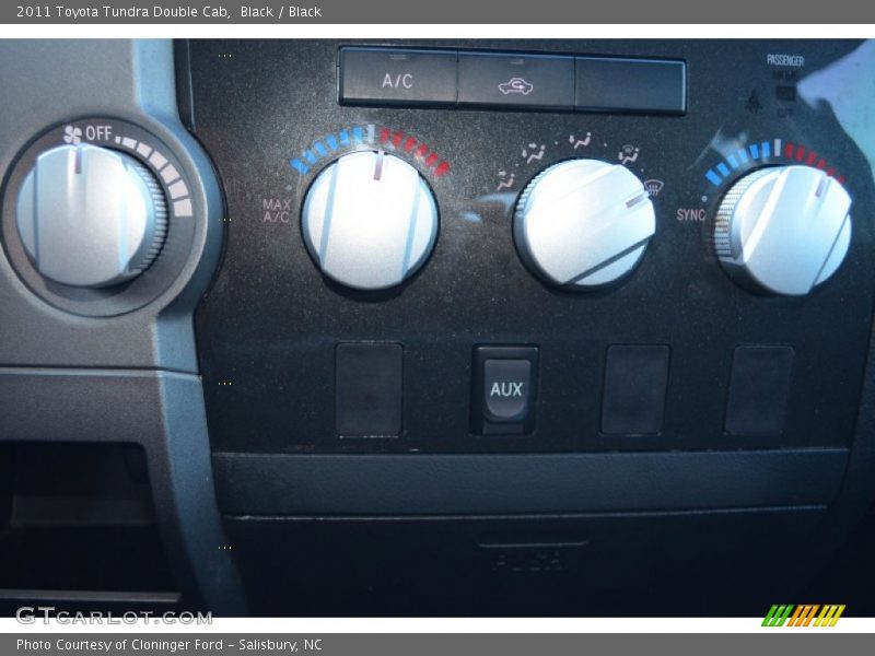 Black / Black 2011 Toyota Tundra Double Cab