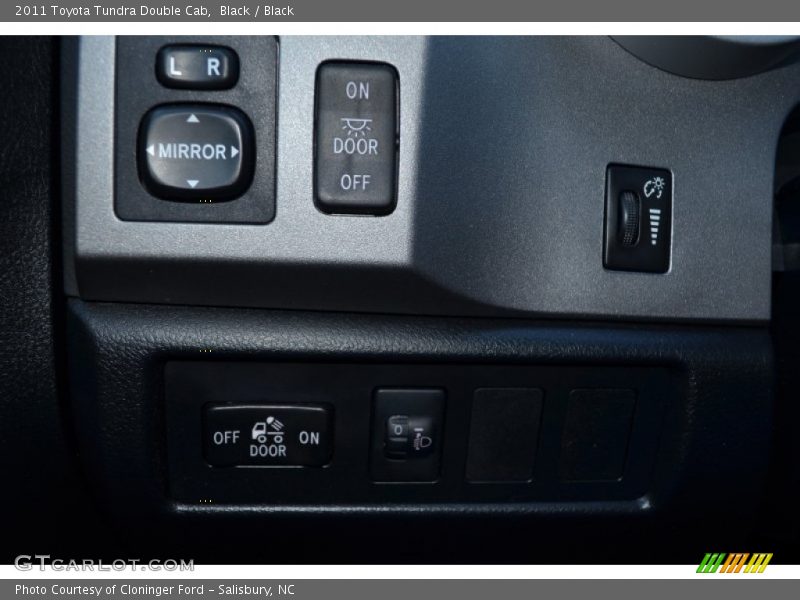 Black / Black 2011 Toyota Tundra Double Cab