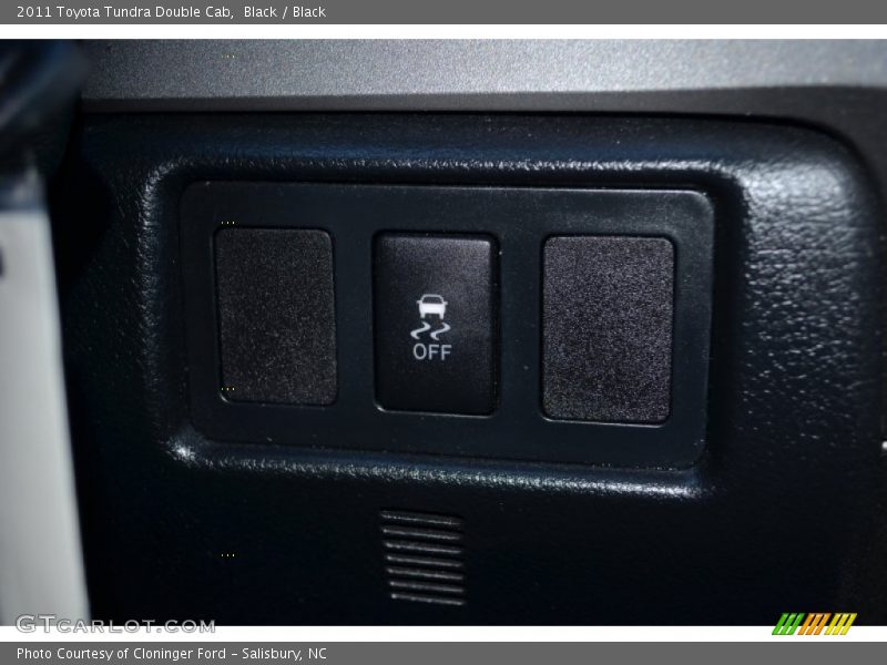 Black / Black 2011 Toyota Tundra Double Cab