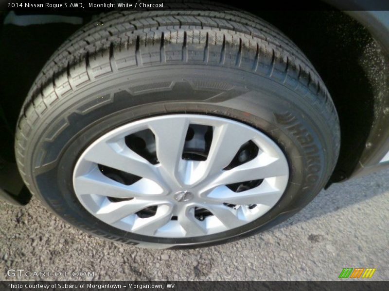 Moonlight White / Charcoal 2014 Nissan Rogue S AWD
