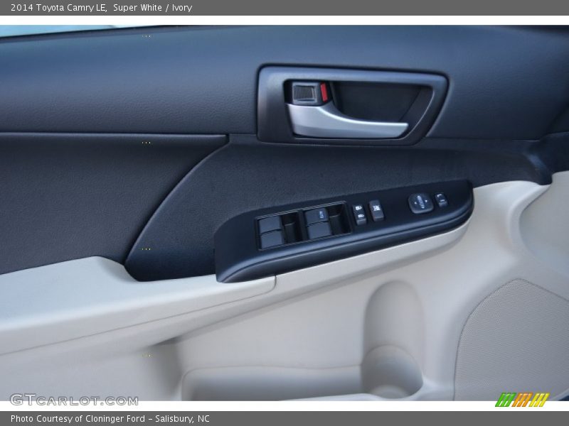 Super White / Ivory 2014 Toyota Camry LE