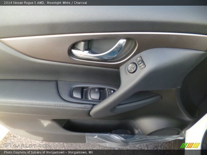 Moonlight White / Charcoal 2014 Nissan Rogue S AWD