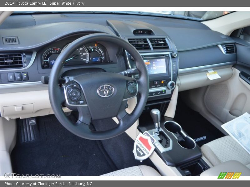 Super White / Ivory 2014 Toyota Camry LE