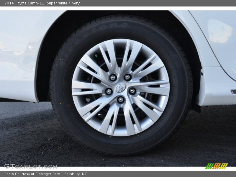 Super White / Ivory 2014 Toyota Camry LE