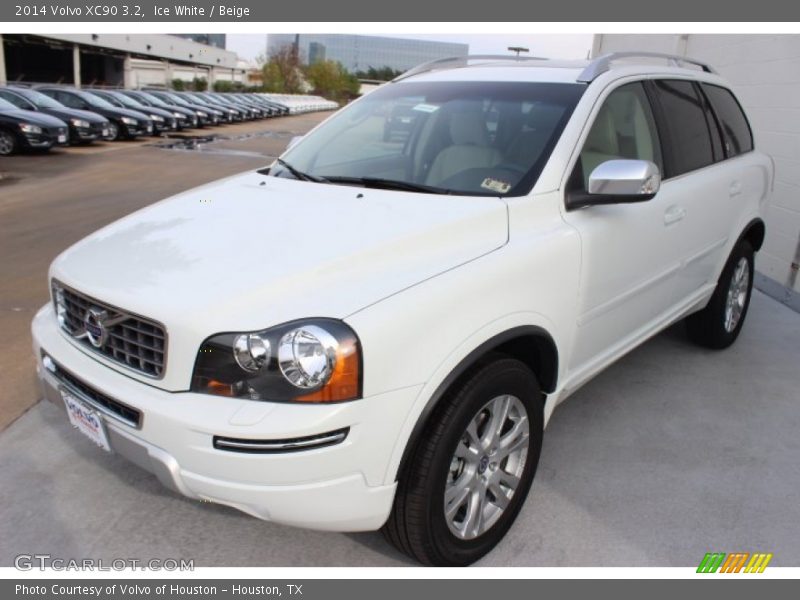 Ice White / Beige 2014 Volvo XC90 3.2