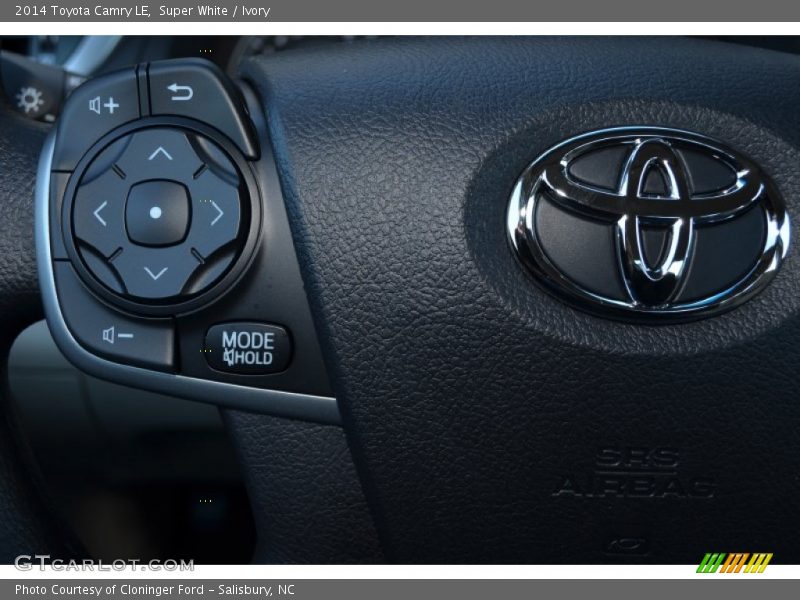 Super White / Ivory 2014 Toyota Camry LE