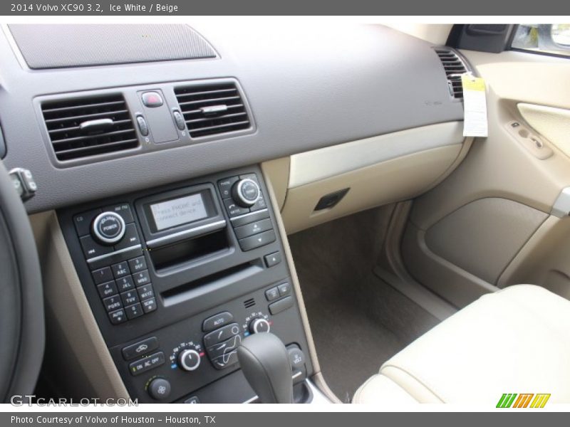 Ice White / Beige 2014 Volvo XC90 3.2