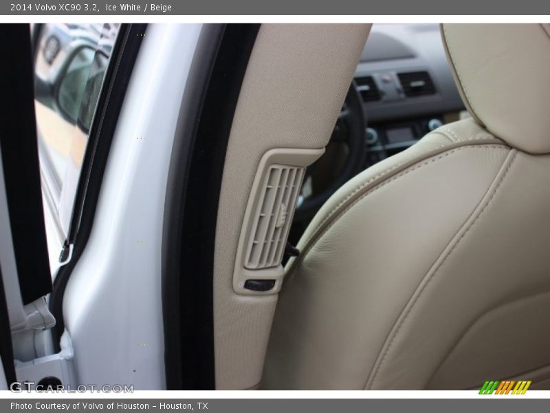 Ice White / Beige 2014 Volvo XC90 3.2