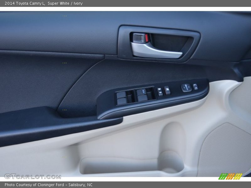 Super White / Ivory 2014 Toyota Camry L