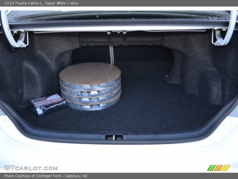 Super White / Ivory 2014 Toyota Camry L