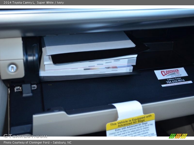 Super White / Ivory 2014 Toyota Camry L