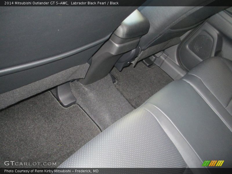 Labrador Black Pearl / Black 2014 Mitsubishi Outlander GT S-AWC