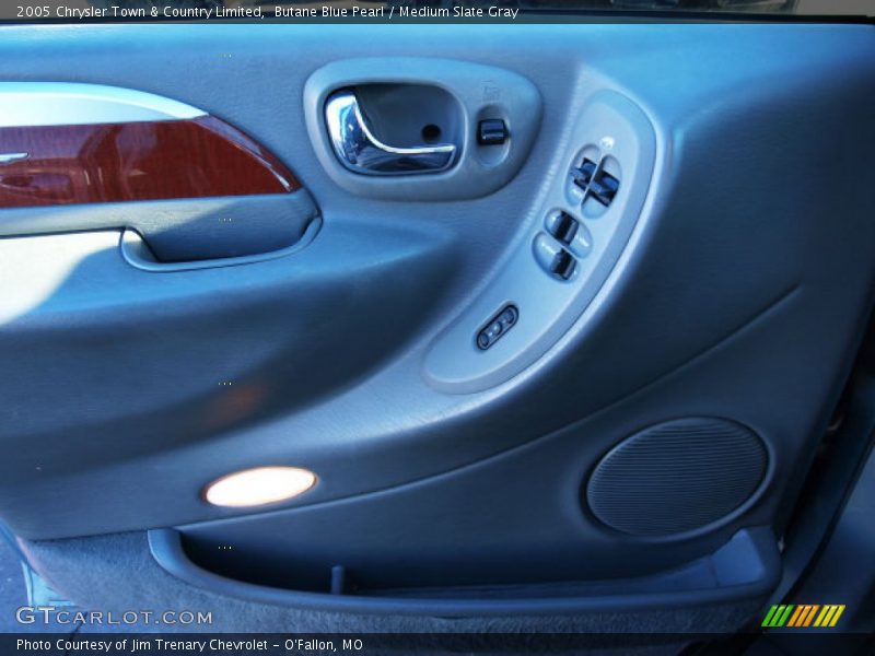 Butane Blue Pearl / Medium Slate Gray 2005 Chrysler Town & Country Limited