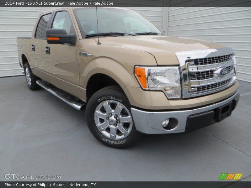 Front 3/4 View of 2014 F150 XLT SuperCrew