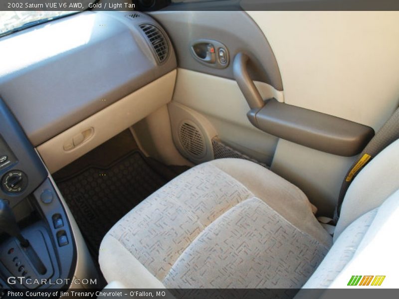 Gold / Light Tan 2002 Saturn VUE V6 AWD