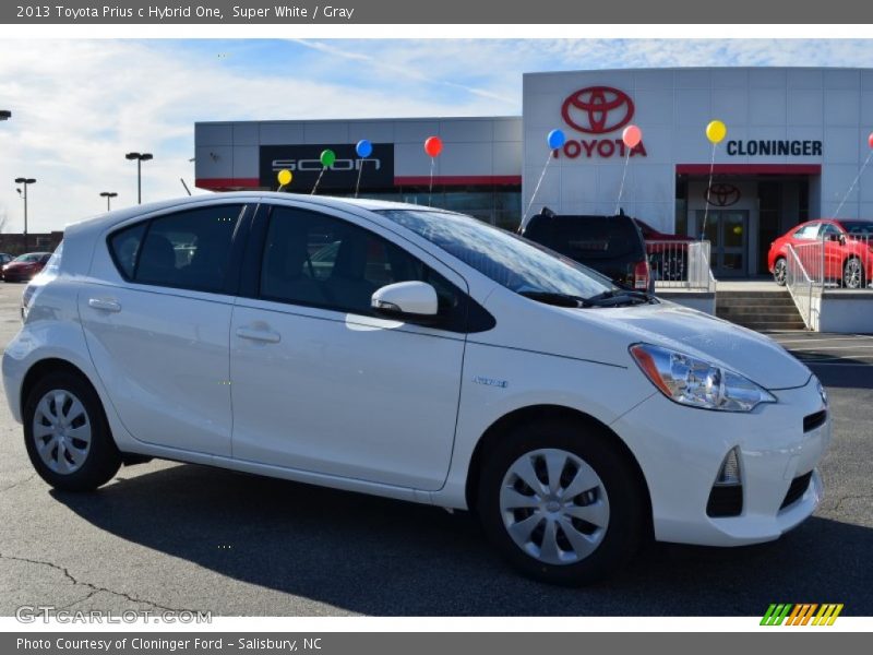 Super White / Gray 2013 Toyota Prius c Hybrid One