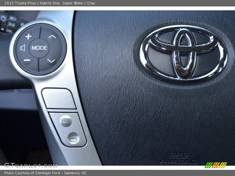 Super White / Gray 2013 Toyota Prius c Hybrid One