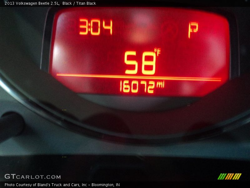 Black / Titan Black 2013 Volkswagen Beetle 2.5L