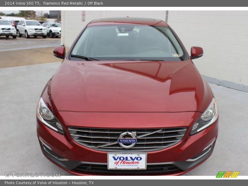 Flamenco Red Metallic / Off Black 2014 Volvo S60 T5