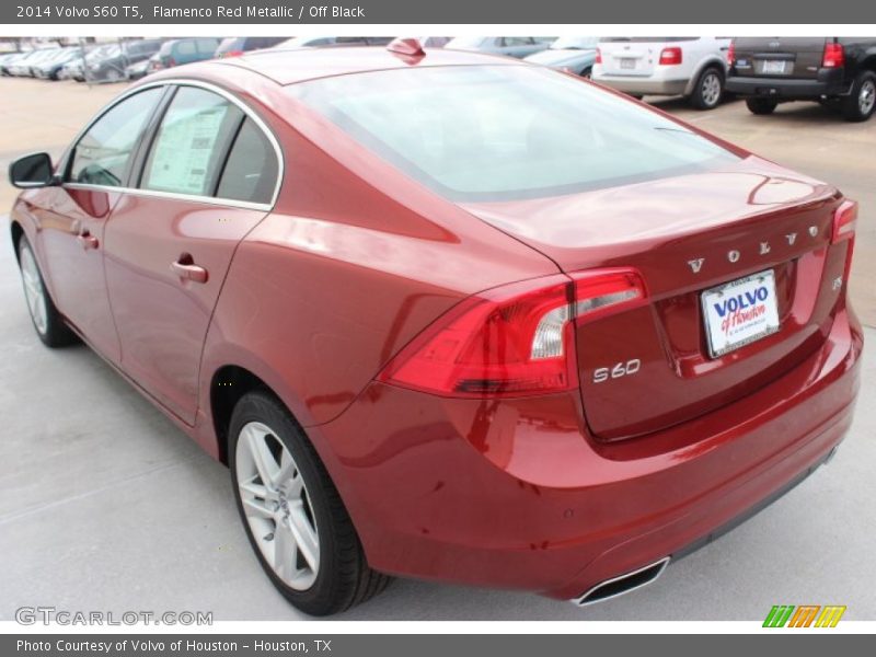 Flamenco Red Metallic / Off Black 2014 Volvo S60 T5