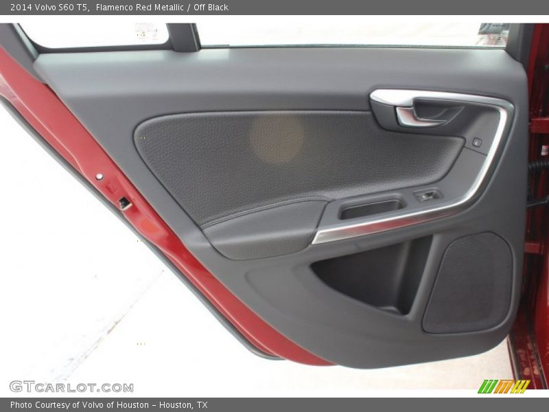 Flamenco Red Metallic / Off Black 2014 Volvo S60 T5