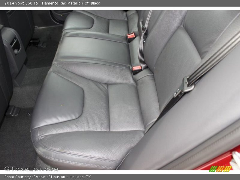 Flamenco Red Metallic / Off Black 2014 Volvo S60 T5
