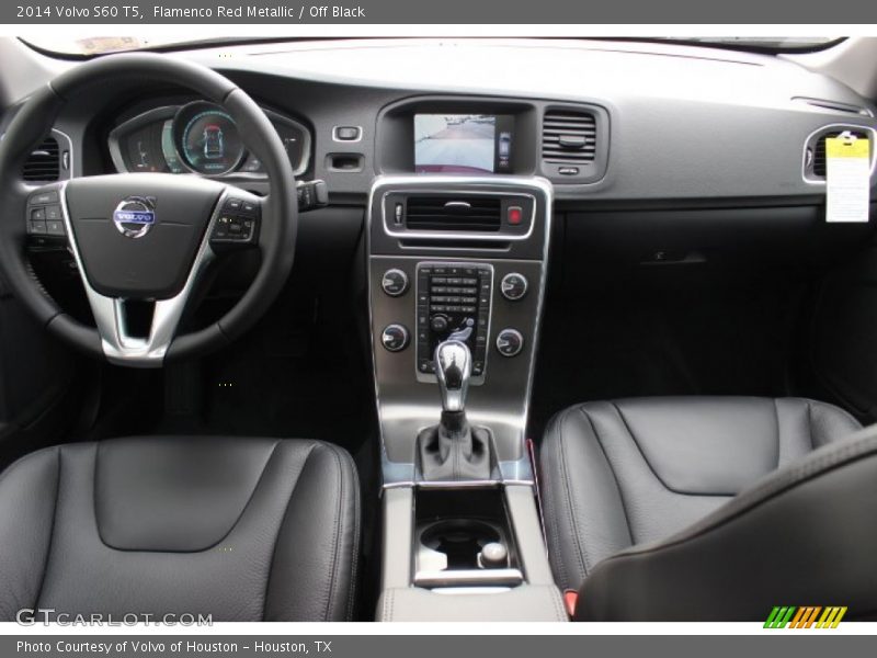 Flamenco Red Metallic / Off Black 2014 Volvo S60 T5
