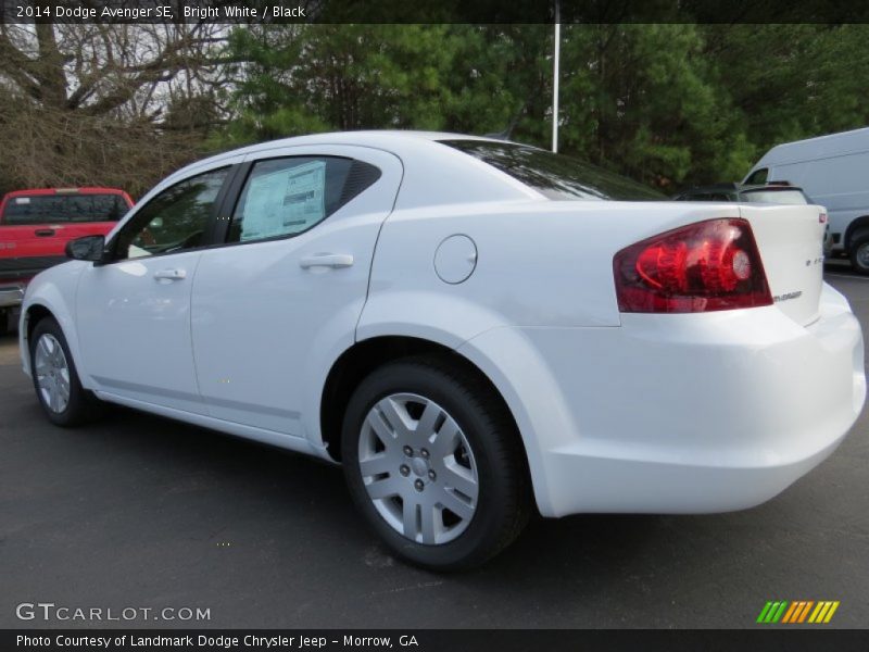 Bright White / Black 2014 Dodge Avenger SE
