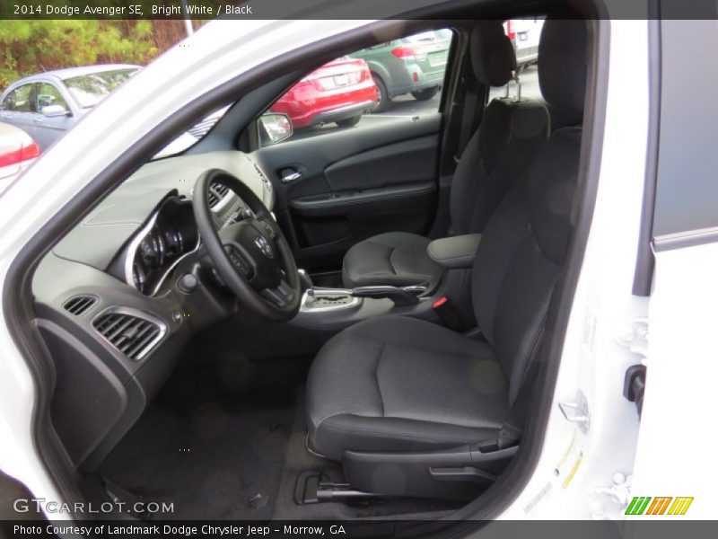 Bright White / Black 2014 Dodge Avenger SE