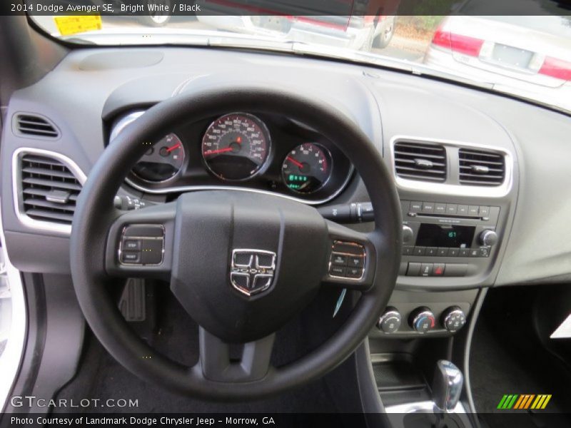 Bright White / Black 2014 Dodge Avenger SE
