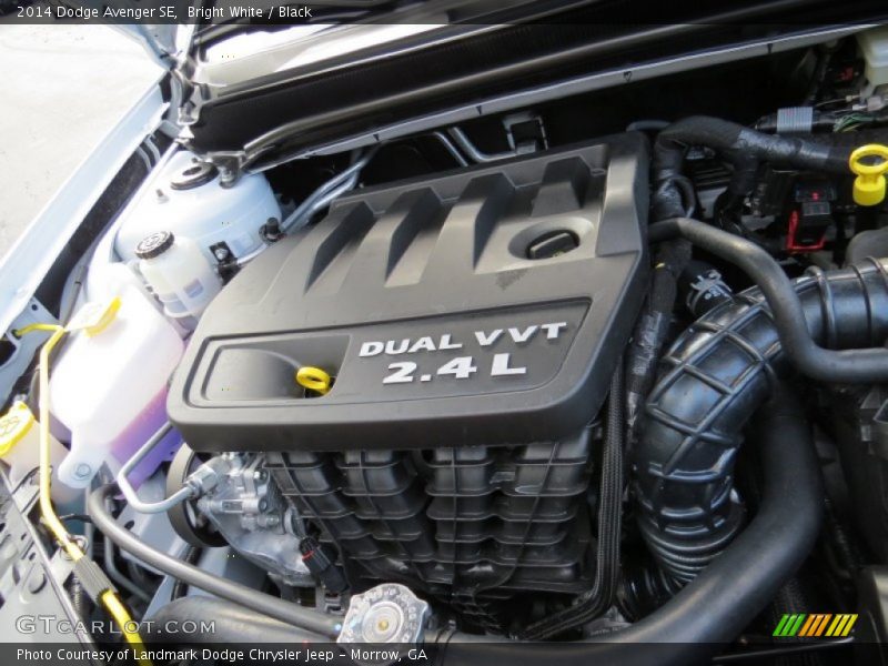 Bright White / Black 2014 Dodge Avenger SE
