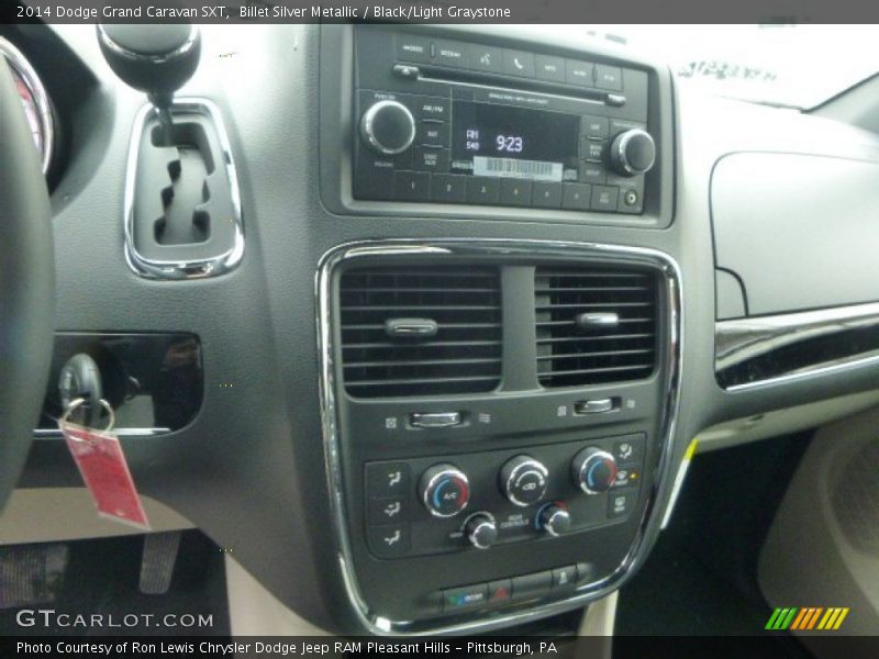 Billet Silver Metallic / Black/Light Graystone 2014 Dodge Grand Caravan SXT