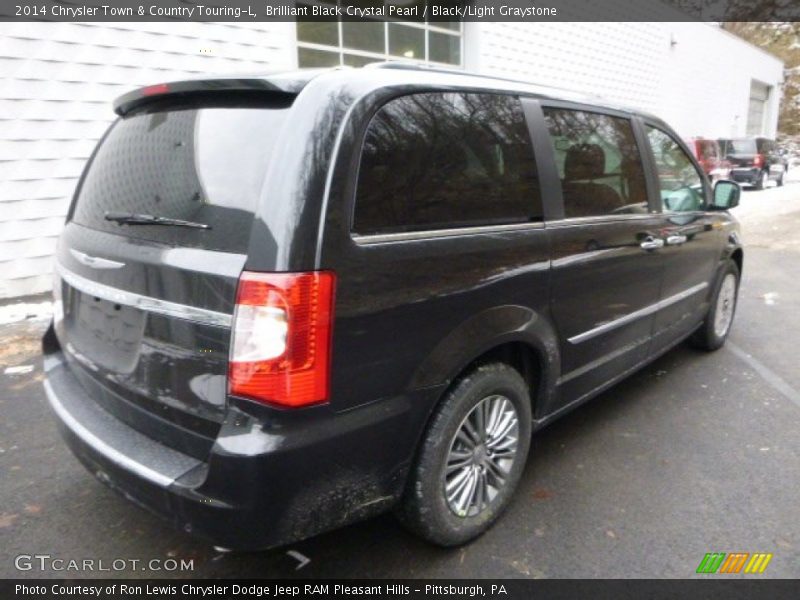 Brilliant Black Crystal Pearl / Black/Light Graystone 2014 Chrysler Town & Country Touring-L