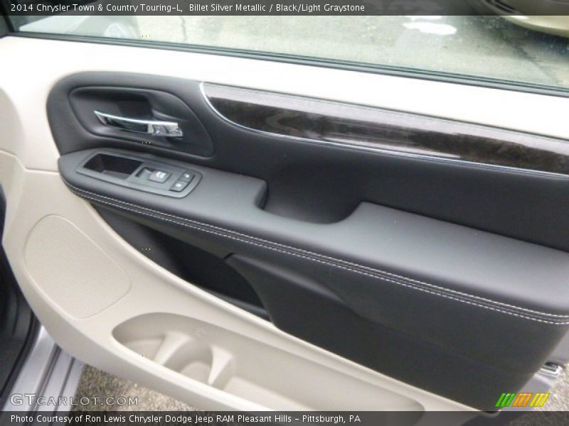 Billet Silver Metallic / Black/Light Graystone 2014 Chrysler Town & Country Touring-L